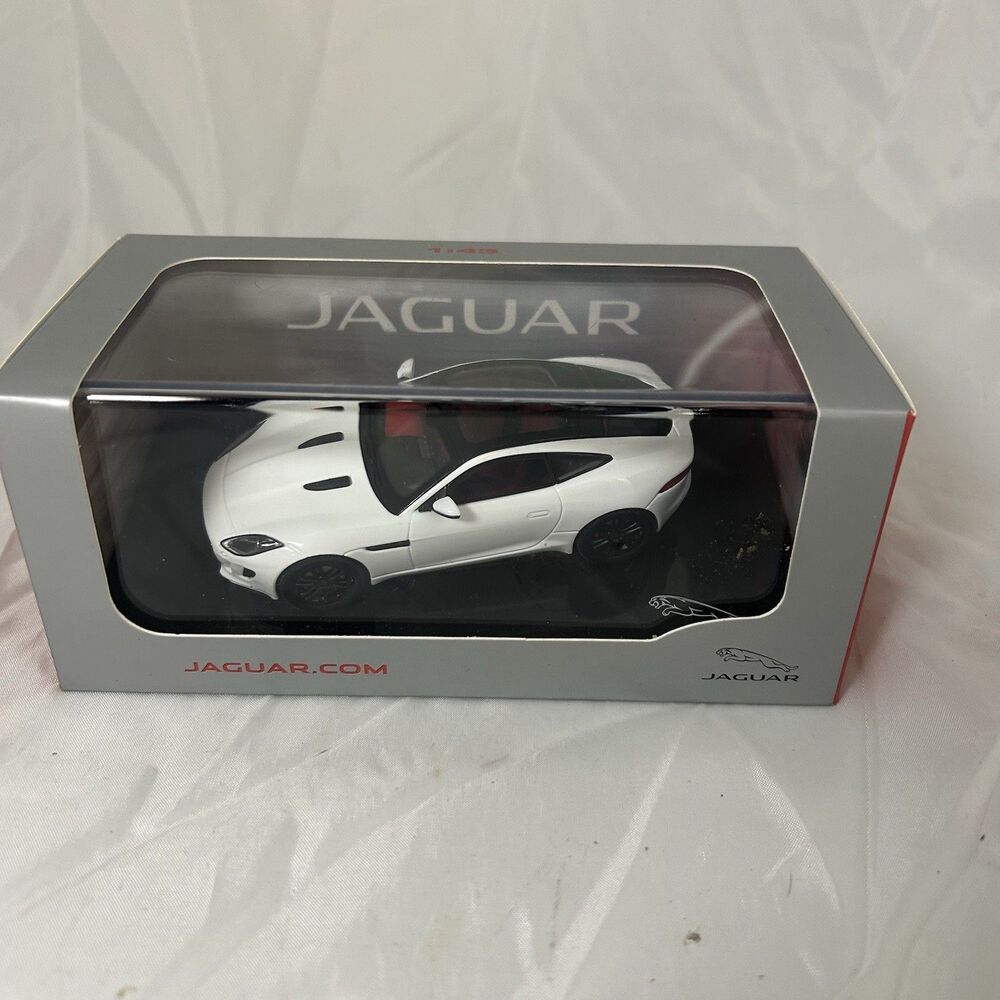 Jaguar F-Type R Coupe 1:43 IXO Models Diecast White NIB